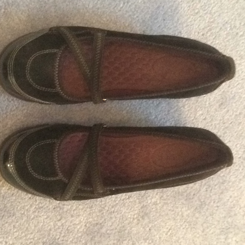 Black suede comfort shoes